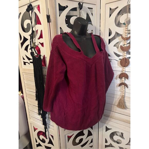 Torrid cold shoulder maroon red v neck pullover sweater sz 2 plus size - Picture 4 of 7